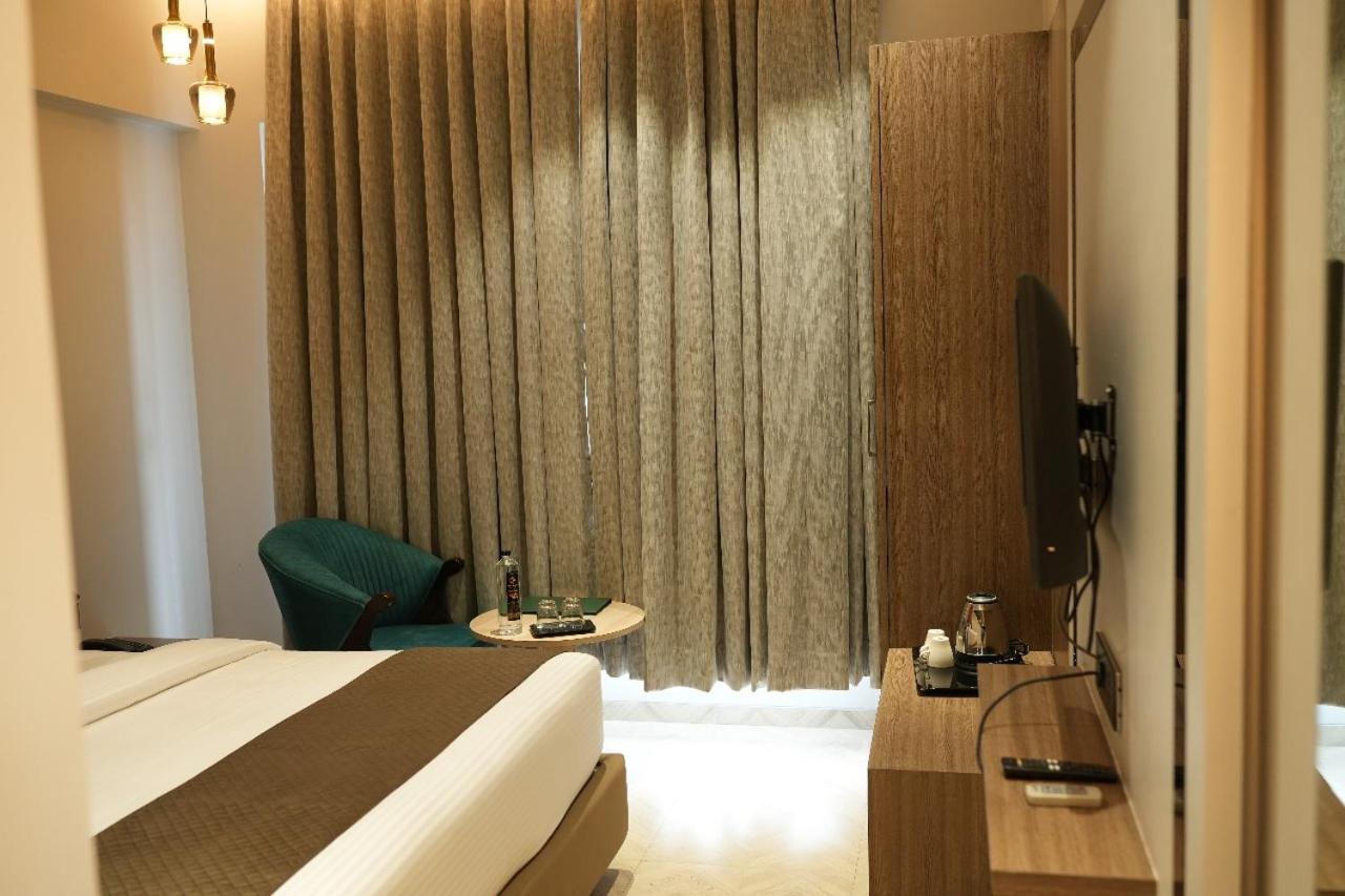 Narayani Executive Hotel Tuljapur Ngoại thất bức ảnh